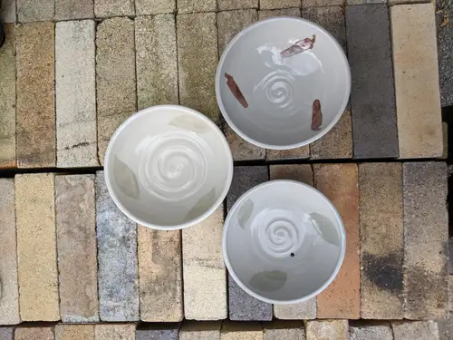 Handmade ceramic pottery: 2 Leaf, 1 Pepper