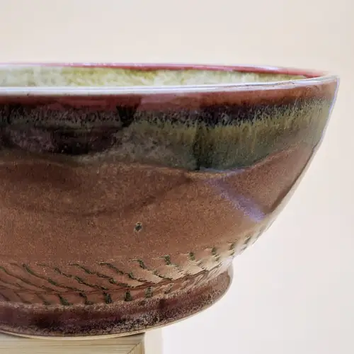 Handmade ceramic pottery: Feather Bowl Edge Macro