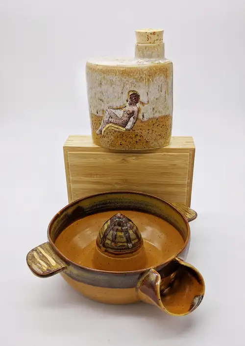 Handmade ceramic pottery: Flask n Juicer
