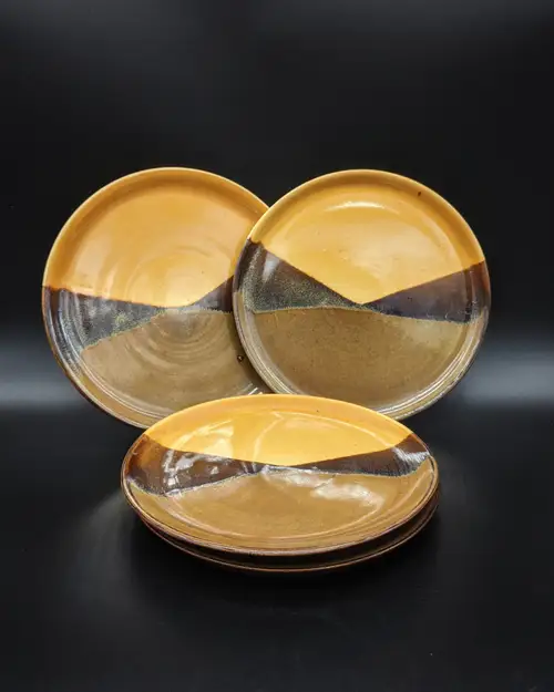 Handmade ceramic pottery: Horizon Plates