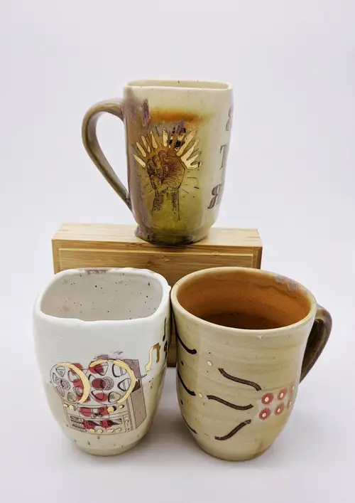 Handmade ceramic pottery: Pink Berry Bowl With Plate