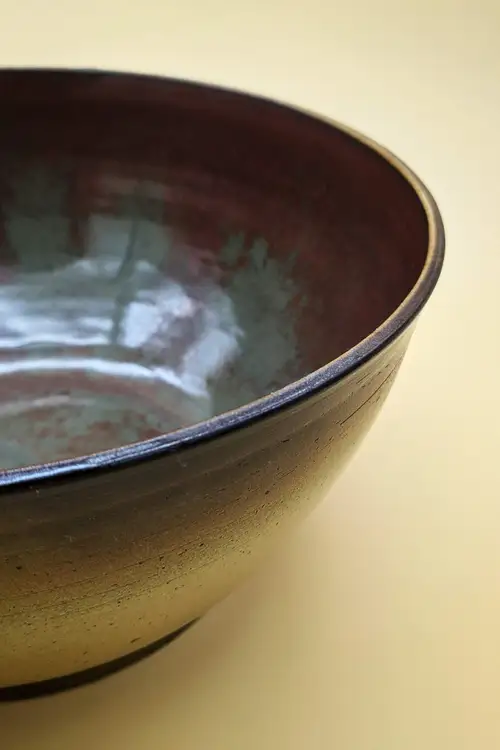 Handmade ceramic pottery: Purple Green Bowl Edge Detail