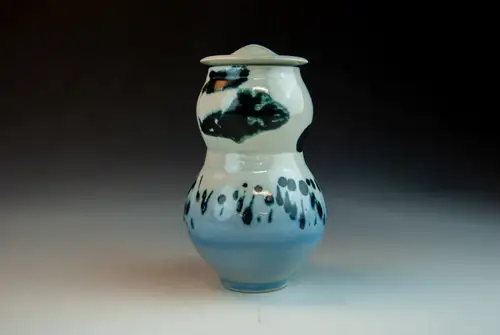 Handmade ceramic pottery: Rainy Jar