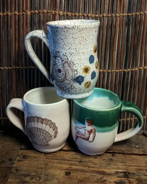 Handmade ceramic pottery: Shell - Gear - Nude Mug